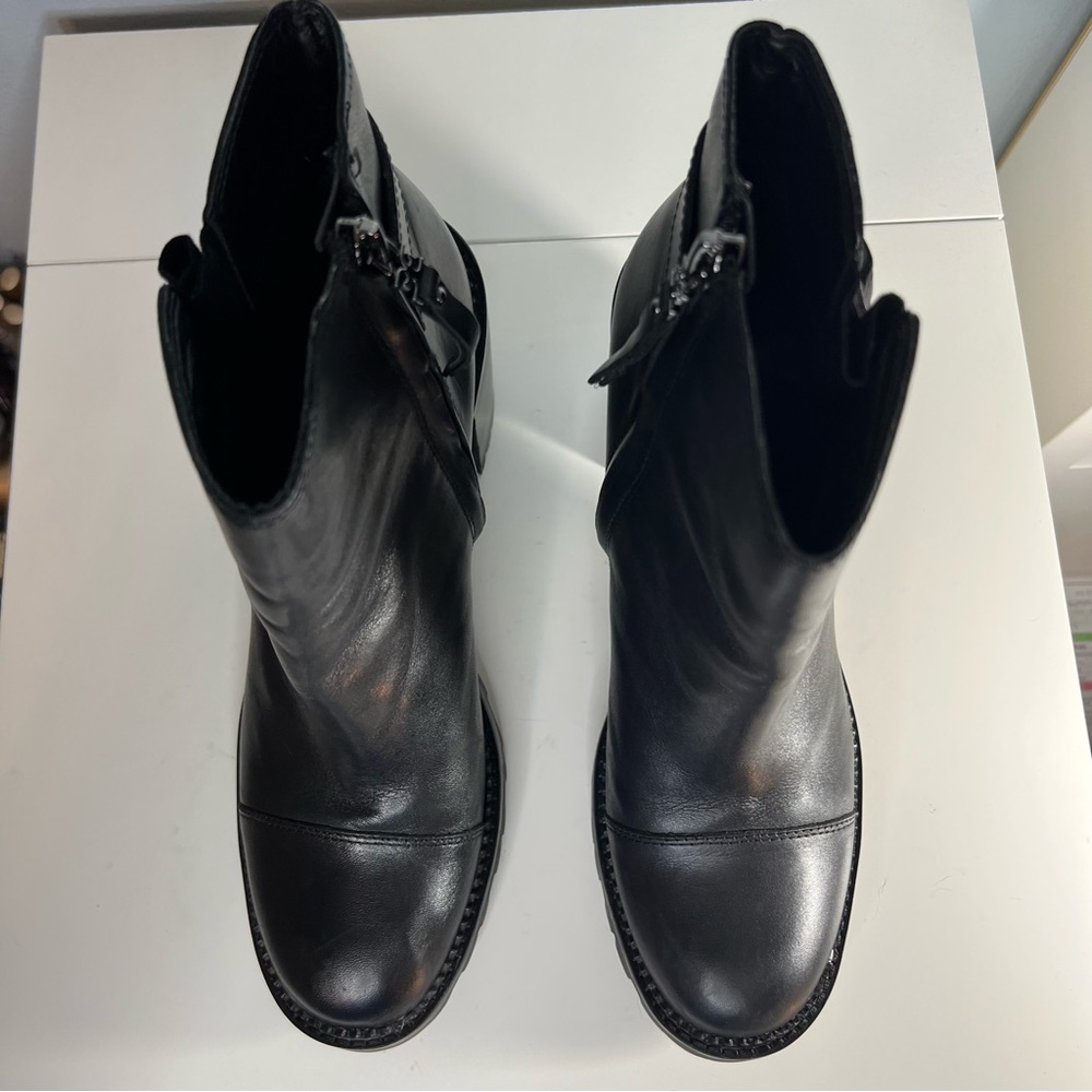 Sam Edelman Shania Bootie - Picture 9 of 13